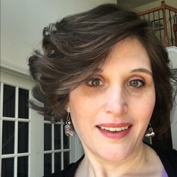 Meet your Posher, Jean. I am always willing to discount bundles! 🫶🏻 - Picture 4 of 4